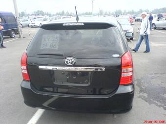 2003 Toyota Wish Photos