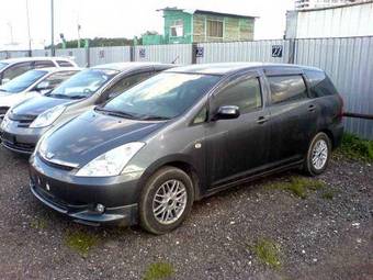 2003 Toyota Wish Pictures