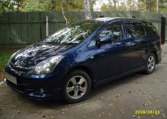 2003 Toyota Wish Photos