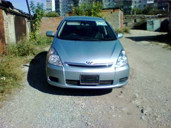 2003 Toyota Wish Pics