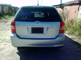 2003 Toyota Wish Pictures