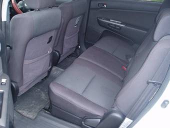 2003 Toyota Wish Pictures