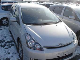 2004 Toyota Wish