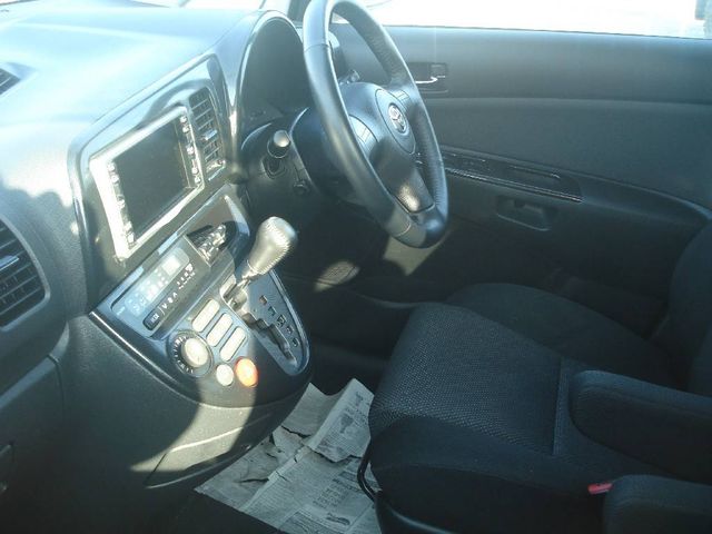2004 Toyota Wish
