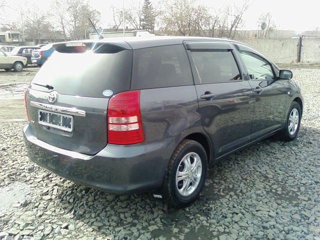 2004 Toyota Wish