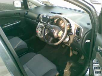 2004 Toyota Wish