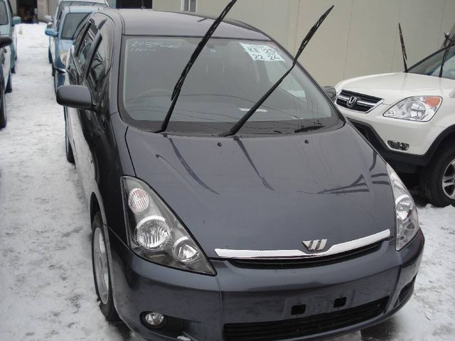 2004 Toyota Wish