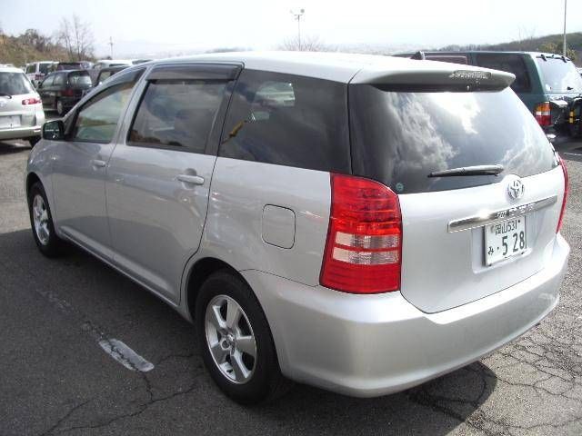 2004 Toyota Wish