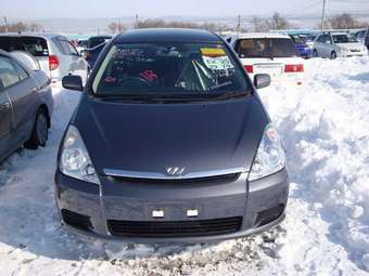 2004 Toyota Wish