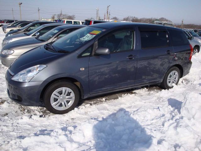 2004 Toyota Wish