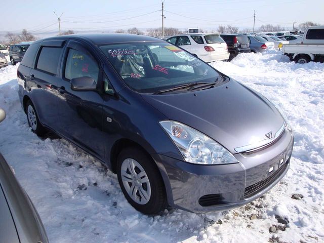 2004 Toyota Wish