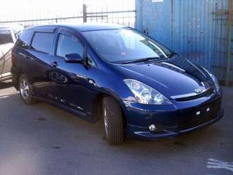 2004 Toyota Wish