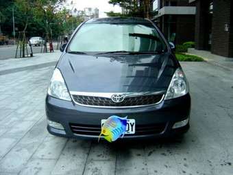 2004 Toyota Wish