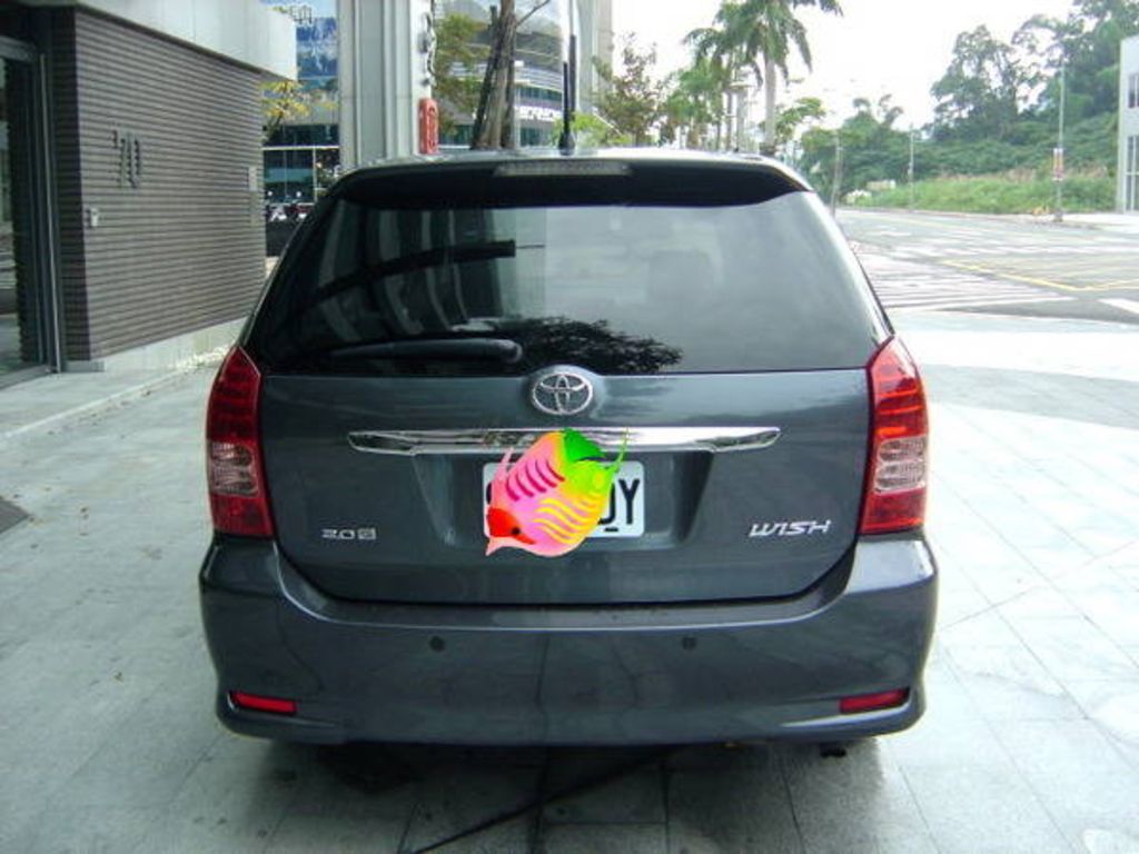 2004 Toyota Wish