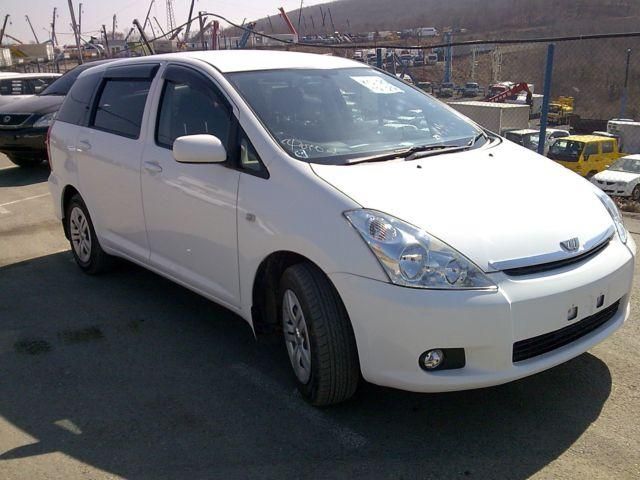 2004 Toyota Wish