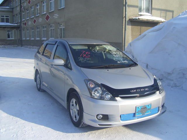 2004 Toyota Wish