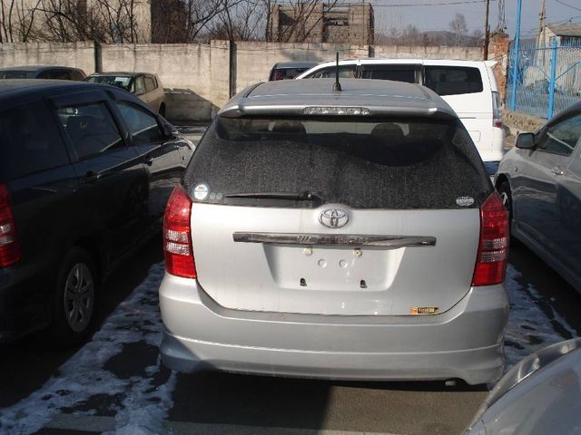 2004 Toyota Wish