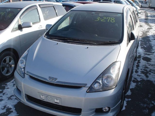 2004 Toyota Wish