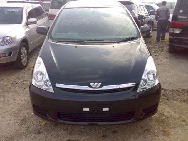 2004 Toyota Wish