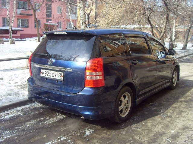 2004 Toyota Wish