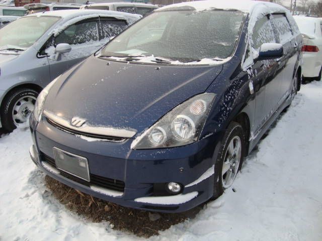 2004 Toyota Wish