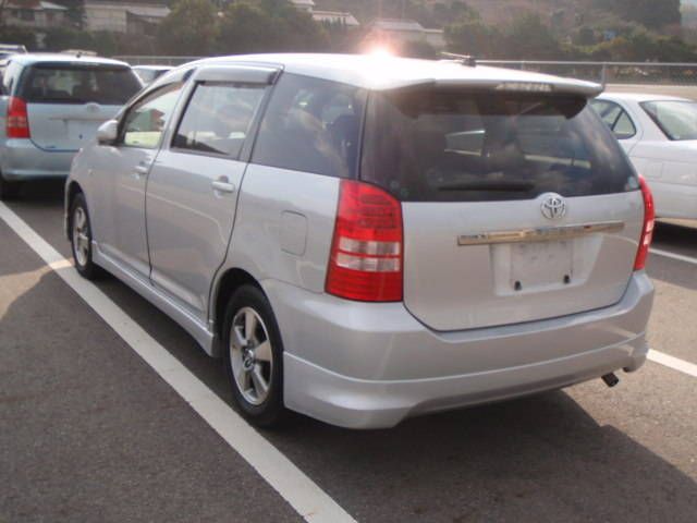 2004 Toyota Wish