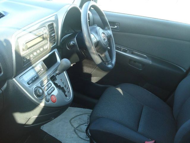 2004 Toyota Wish