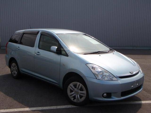 2004 Toyota Wish