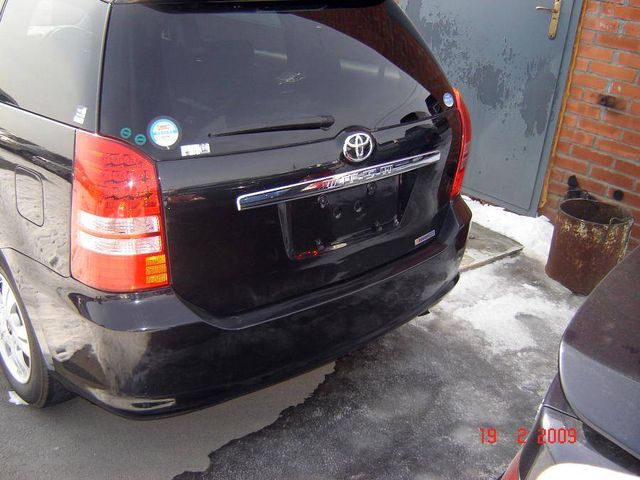 2004 Toyota Wish