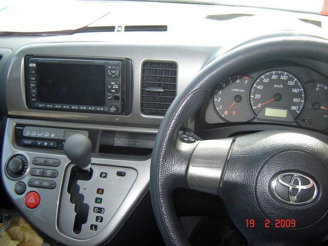 2004 Toyota Wish