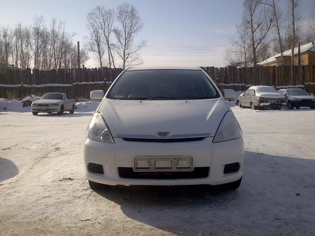 2004 Toyota Wish