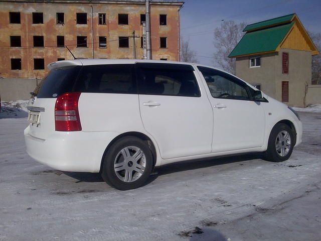 2004 Toyota Wish