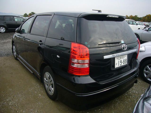 2004 Toyota Wish