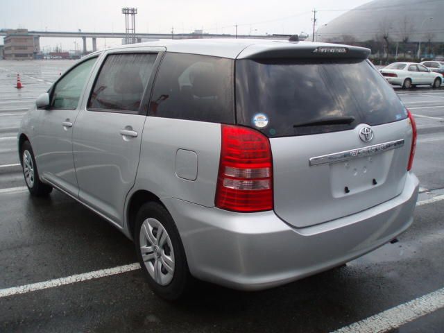 2004 Toyota Wish