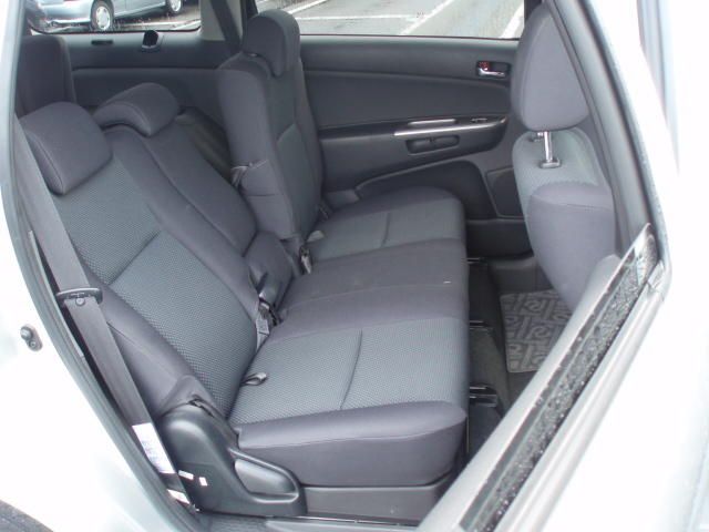 2004 Toyota Wish