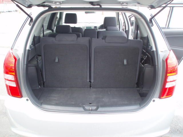 2004 Toyota Wish