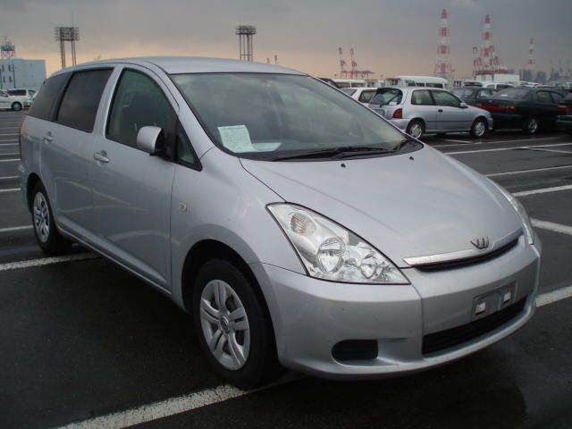 2004 Toyota Wish