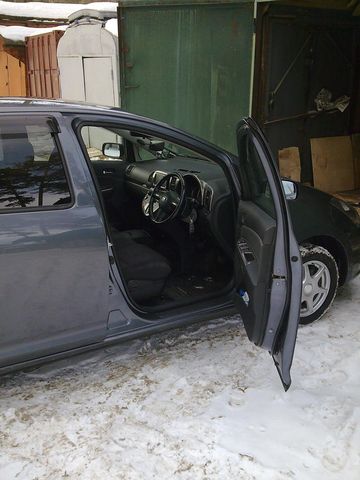 2004 Toyota Wish