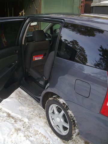 2004 Toyota Wish