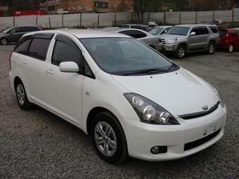 2004 Toyota Wish