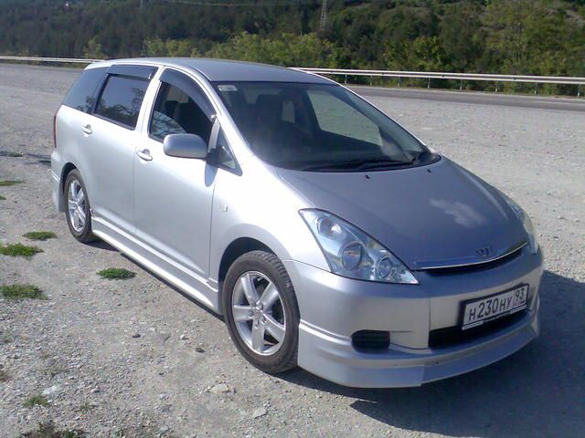 2004 Toyota Wish