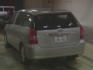 2004 Toyota Wish Photos