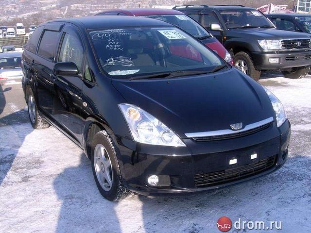 2004 Toyota Wish