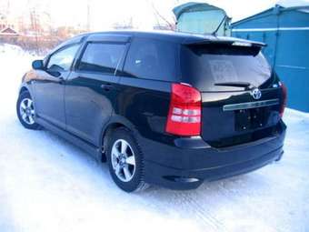 2004 Toyota Wish Pictures