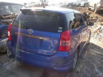 2004 Toyota Wish Pics