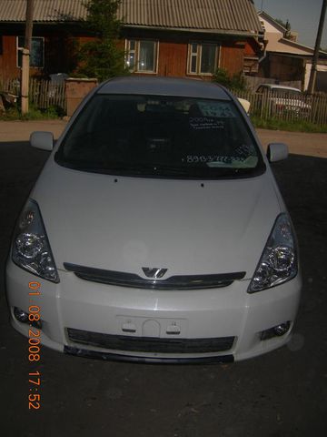 2004 Toyota Wish