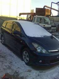 2004 Toyota Wish Pics