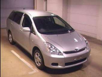 2004 Toyota Wish Pictures