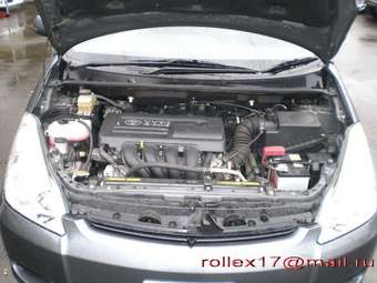 2004 Toyota Wish Photos