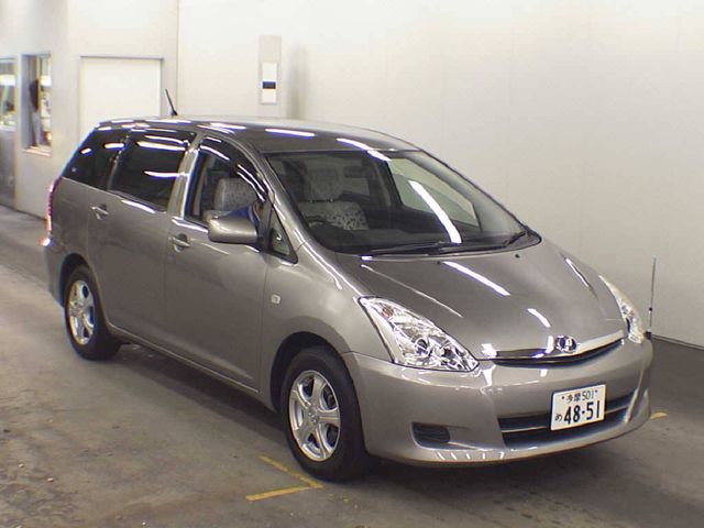 2004 Toyota Wish